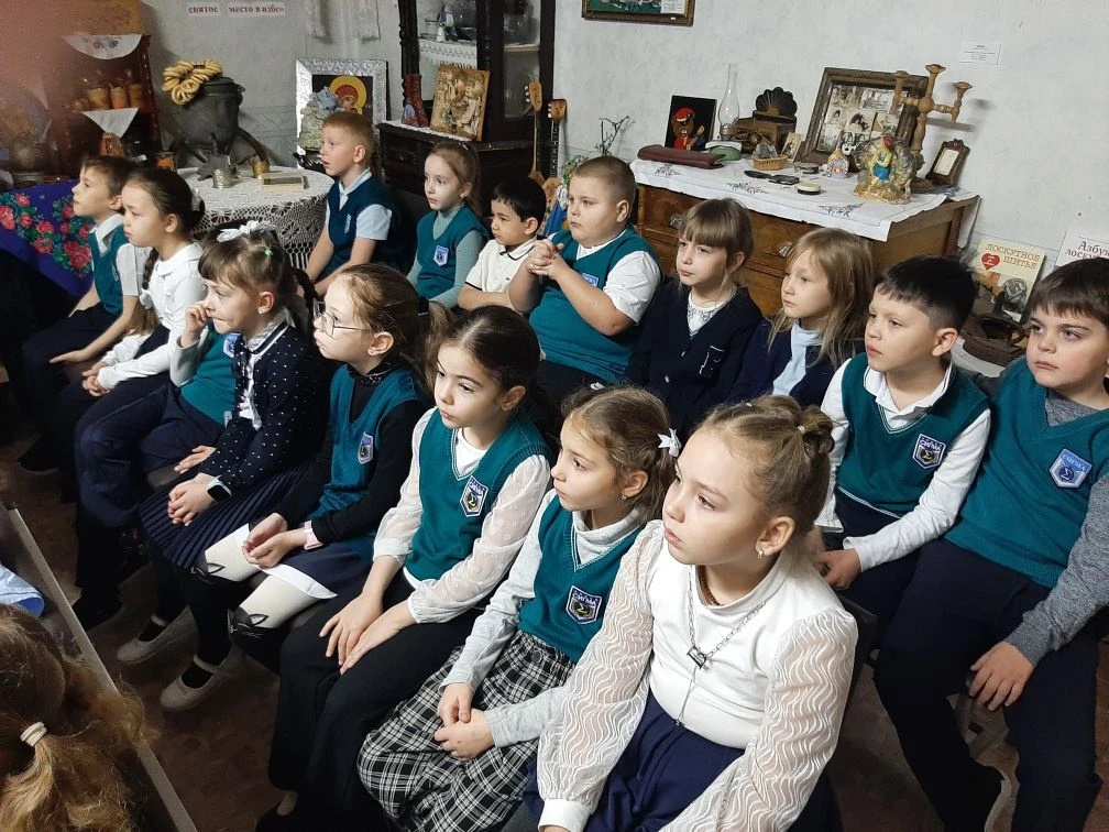 Уроки мужества в лицее: Память поколений.