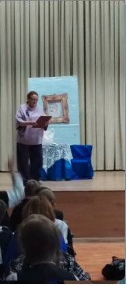 В декабре театральная студия «Маска» МБОУ «Лицея «Сигма» совместно с театром «Быть» МБУДО «Центра развития творчества детей и юношества».